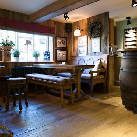 Red Lion Inn Little Budworth 외부 사진